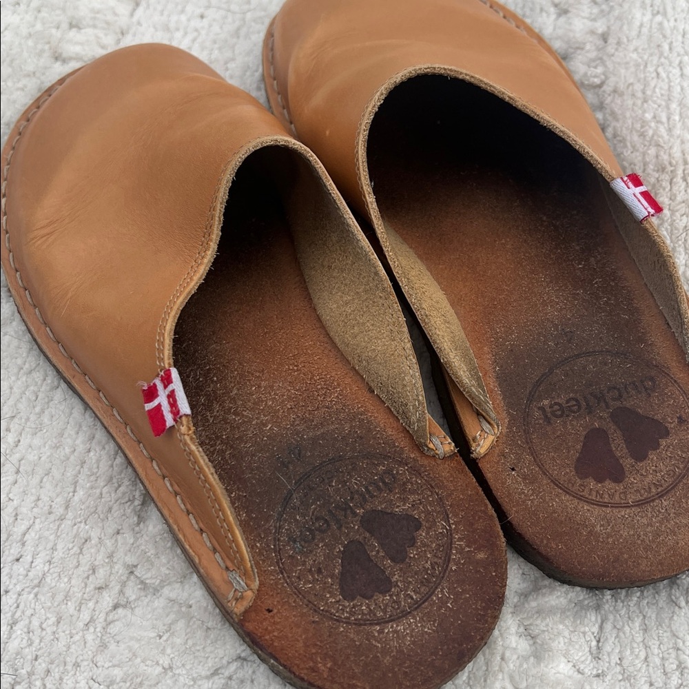 Duckfeet Blavand Leather Clog - Picture 6 of 7